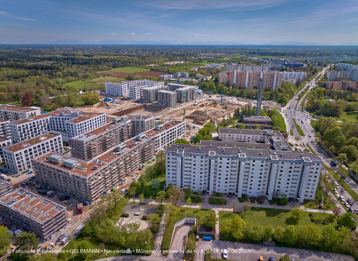 04.05.2023 - Luftbilder vom Alexisqaurtier und Pandion Verde in Neuperlach